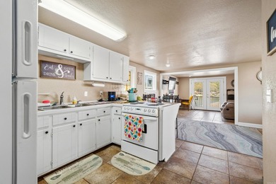 Beautiful Lake Hamilton condo with a prime location. Features - photo 3