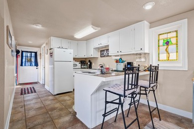 Beautiful Lake Hamilton condo with a prime location. Features - photo 4