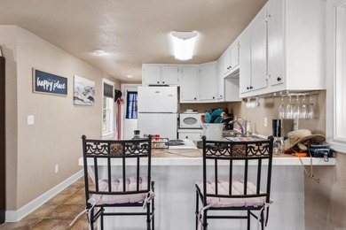 Beautiful Lake Hamilton condo with a prime location. Features - photo 5