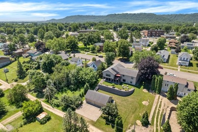 Meticulous and beautifully cared for! 329 2nd street is set and - photo 35