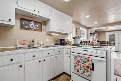 Beautiful Lake Hamilton condo with a prime location. Features - photo 7