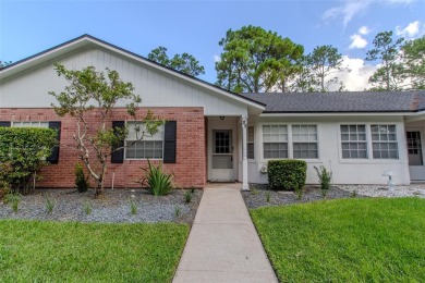 Lake Condo For Sale in Palm Coast, Florida