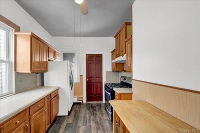 Potential rental income of approximately $10,00 per month makes - photo 20