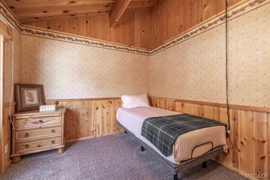 Located in the peaceful Shay Meadows area on the east side of - photo 31