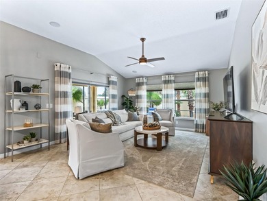 Welcome to this beautiful TURNKEY Stoneybrook Courtyard Villa - photo 6