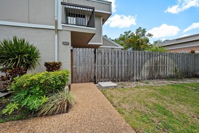 Best location in West Broward, Plantation to own this fee simple - photo 1