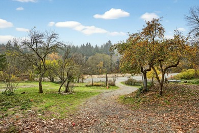 Lake Home For Sale in Grants Pass, Oregon