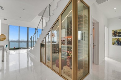 Penthouse Palace in the Sky-Breathtaking Views of Biscayne Bay &