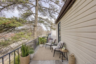 Welcome to this lovely 3 bed, 2 bath home located in the - photo 15