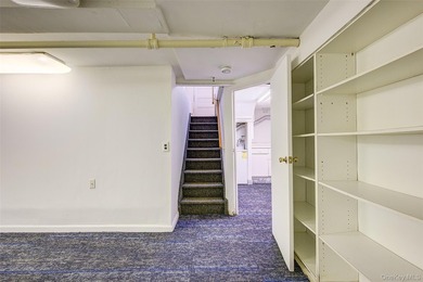 Welcome to this lovely 3 bed, 2 bath home located in the - photo 22