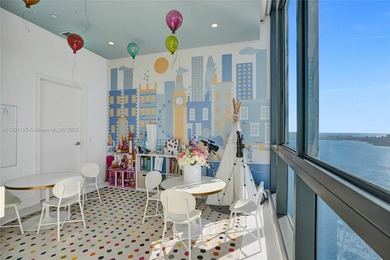 Penthouse Palace in the Sky-Breathtaking Views of Biscayne Bay &