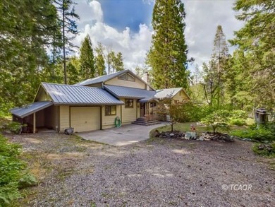 Trinity Lake / Clair Engle Lake Home For Sale in Coffee Creek California