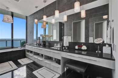 Penthouse Palace in the Sky-Breathtaking Views of Biscayne Bay &