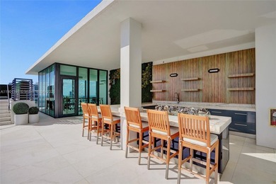 Penthouse Palace in the Sky-Breathtaking Views of Biscayne Bay &