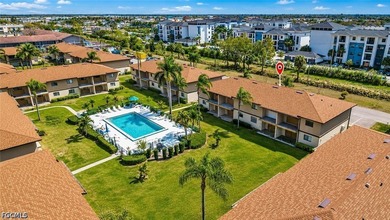 Beautifully remodeled 2 bedroom, 2 bath second floor condo - photo 2