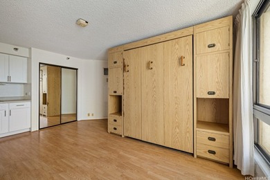 Welcome to a great building in the heart of Waikiki! This - photo 2