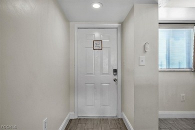 Beautifully remodeled 2 bedroom, 2 bath second floor condo - photo 4