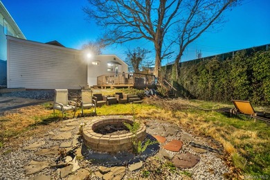 Welcome To This 2 Bed 2 Bath On An Oversized Lot. Right In The - photo 25