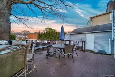 Welcome To This 2 Bed 2 Bath On An Oversized Lot. Right In The - photo 33