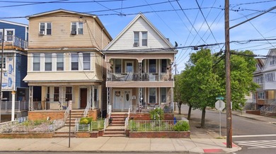 Exceptional opportunity to own a beautifully maintained - photo 2