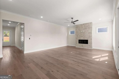 The Emery Gable offers luxury, flexibility, and incredible - photo 5