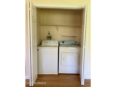 Freshly painted extremely clean lakeview model. 2 bedrooms 2 - photo 11