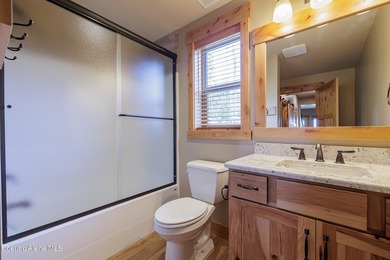 Welcome to ''Grandview 'Jumbo' Condos'', a fusion of luxury and - photo 15
