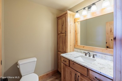 Welcome to ''Grandview 'Jumbo' Condos'', a fusion of luxury and - photo 16