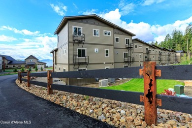 Welcome to ''Grandview 'Jumbo' Condos'', a fusion of luxury and - photo 29