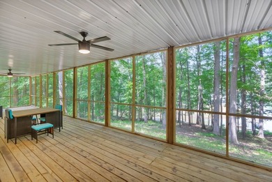 Stunning fully remodeled home presents like new construction - photo 37