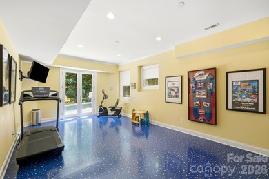 This exceptional 5,200+ square-foot waterfront residence offers - photo 34