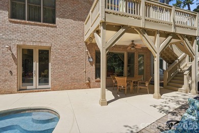 This exceptional 5,200+ square-foot waterfront residence offers - photo 38