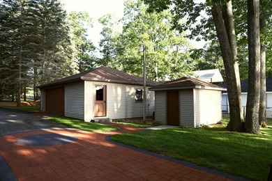 Welcome to this exceptionally well-maintained 3-bedroom, 2-bath - photo 38
