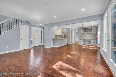 A majestic money Island gem awaits steps from the beach and