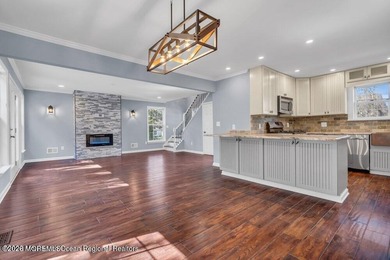 A majestic money Island gem awaits steps from the beach and