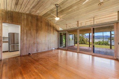 NEW LISTING!! This truly exceptional waterfront estate on - photo 10