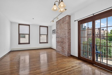 Contemporary 2 Bedroom 1 Bath apartment with private terrace and - photo 1