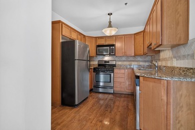 Contemporary 2 Bedroom 1 Bath apartment with private terrace and - photo 5