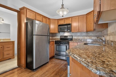 Contemporary 2 Bedroom 1 Bath apartment with private terrace and - photo 6