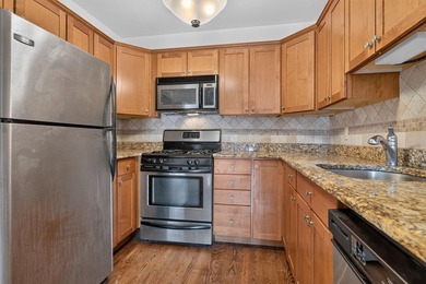 Contemporary 2 Bedroom 1 Bath apartment with private terrace and - photo 7