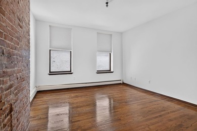 Contemporary 2 Bedroom 1 Bath apartment with private terrace and - photo 9