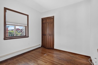 Contemporary 2 Bedroom 1 Bath apartment with private terrace and - photo 10