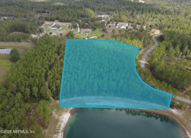 Lake Acreage For Sale in Bryceville, Florida