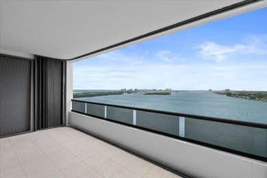 INTRODUCING 1955 - LAKE POINT TOWER.... RARELY OFFERED 55 STACK - photo 2