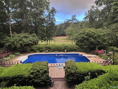 Experience golf course living in this beautifully positioned - photo 3