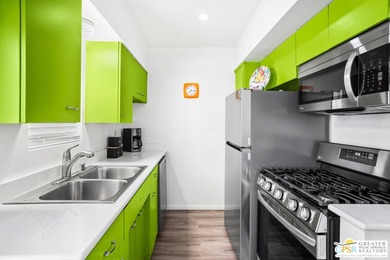 Experience Palm Springs history in this renovated 1958 - photo 6