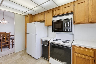 Great opportunity to own this lovely end-unit townhome priced - photo 12