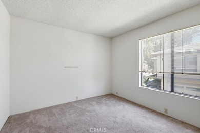 Great opportunity to own this lovely end-unit townhome priced - photo 16
