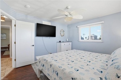 Charming coastal retreat ideally located on the south end of - photo 17