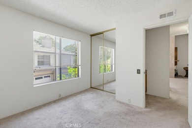 Great opportunity to own this lovely end-unit townhome priced - photo 17